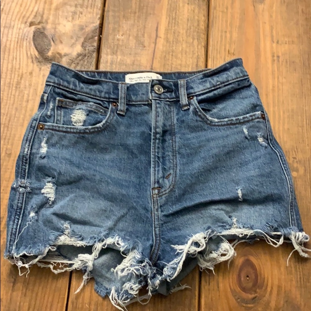 Abercrombie ultra high rise mom shorts